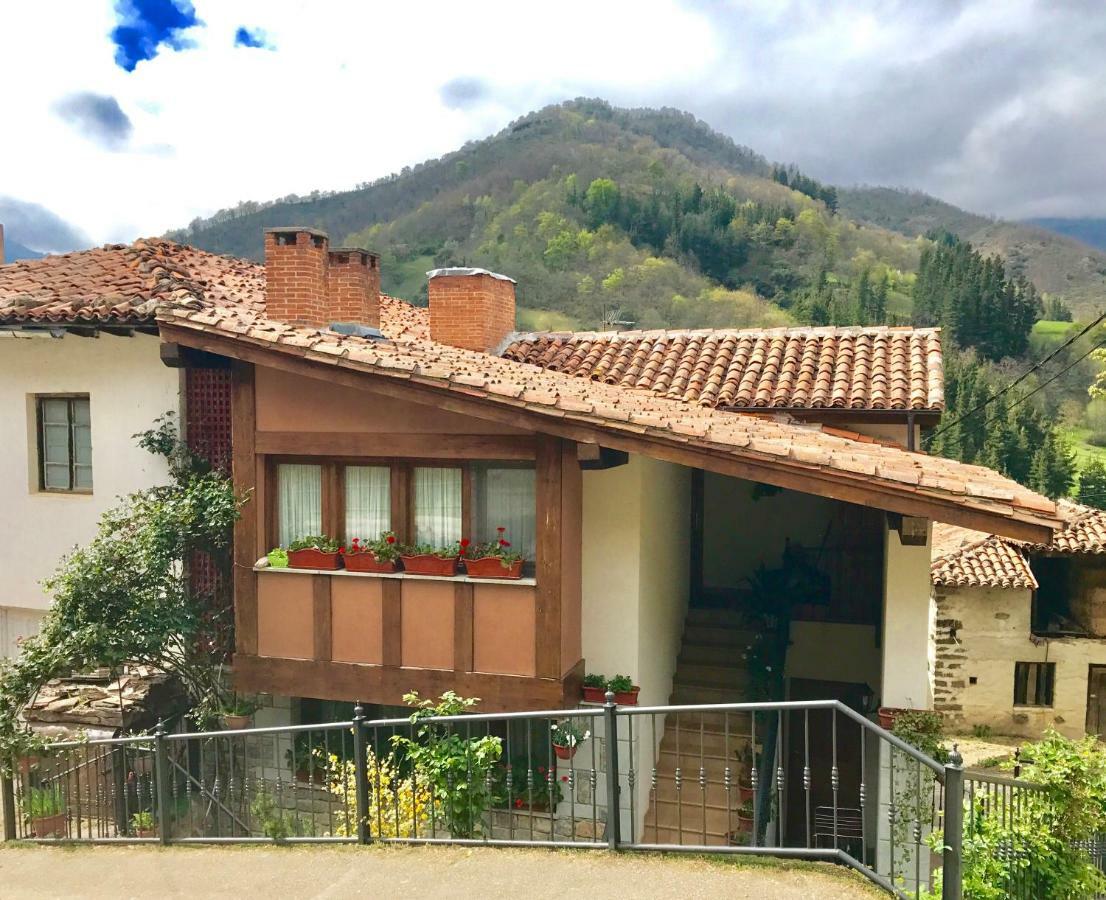Apartamentos Rurales Los Nogales โคสกายา ภายนอก รูปภาพ